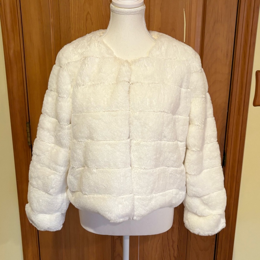 Calvin Klein Faux Fur White Coat - Picture 2 of 6